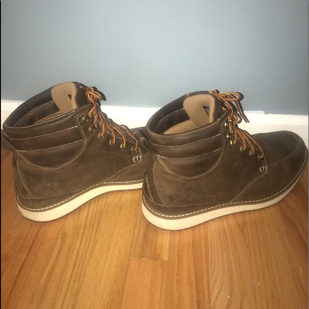 Men's L.L Bean Stonington boots. Barely ever worn. - Picture 3 of 5